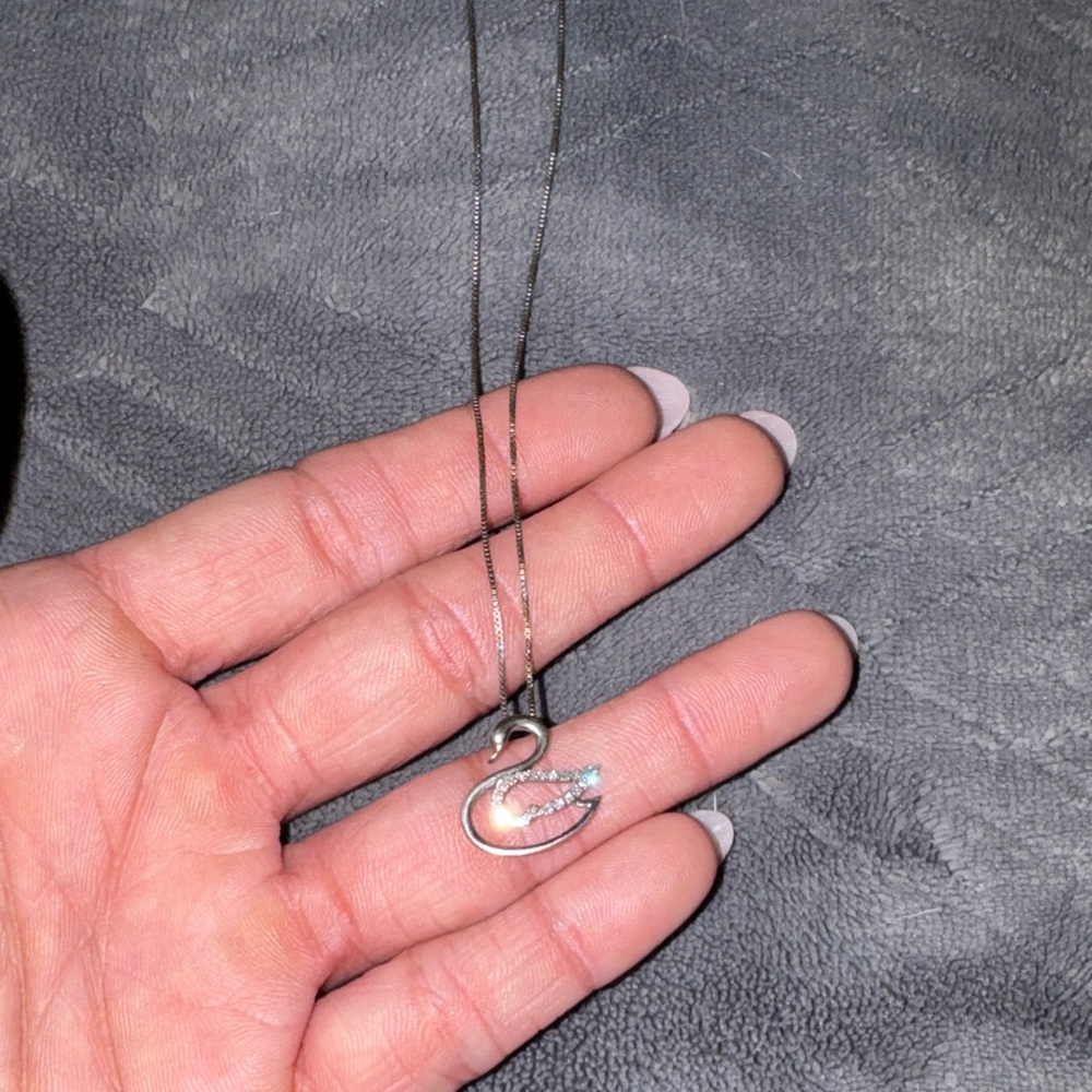 Kay Jewelers Silver Swan Necklace